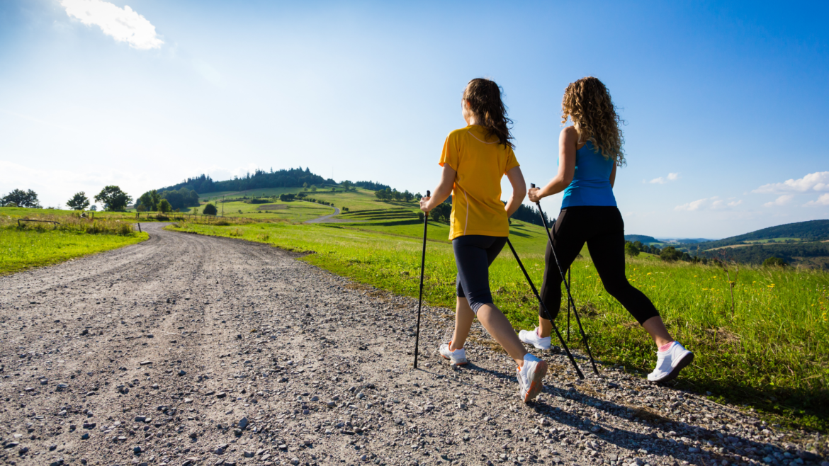 Nordic walking to aktywność fizyczna dla każdego